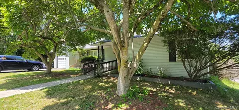 13 Third St, Woodridge, NY 12789