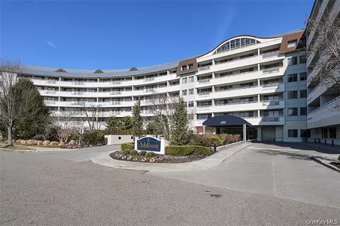 100 Harborview Dr #301, North Hempstead, NY 11050