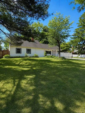 382 Jamaica Ave, Medford, NY 11763