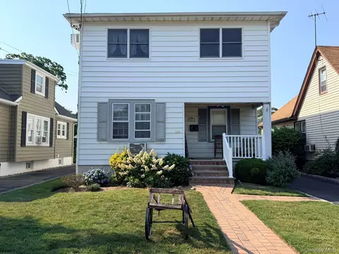 2851 Wilson Ave, Bellmore, NY 11710