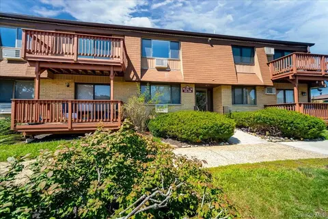 106 Richard Ct, Pomona, NY 10970