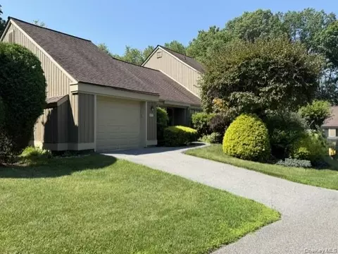 600 Heritage Hls #A, Somers, NY 10589