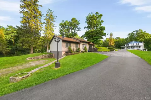 52 John White Rd #50, Lloyd, NY 12528