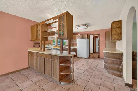 Kitchen - 25 Red Mills Rd, Shawangunk, NY 12589 photo 5 of 5