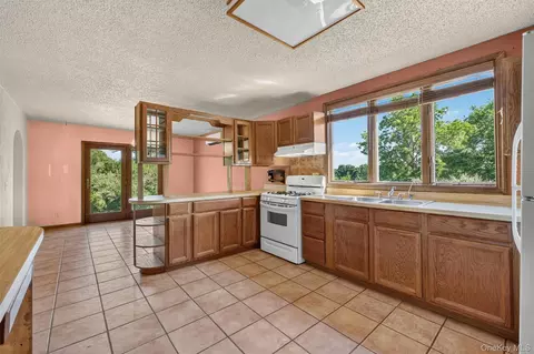 Kitchen - 25 Red Mills Rd, Shawangunk, NY 12589 photo 1 of 5