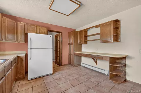 Kitchen - 25 Red Mills Rd, Shawangunk, NY 12589 photo 3 of 5