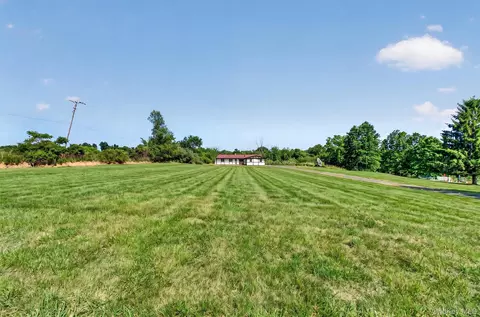 Exterior - 25 Red Mills Rd, Shawangunk, NY 12589 photo 2 of 10