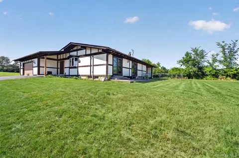 Exterior - 25 Red Mills Rd, Shawangunk, NY 12589 photo 5 of 10