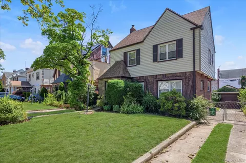 115-45 222nd St, Cambria Heights, NY 11411