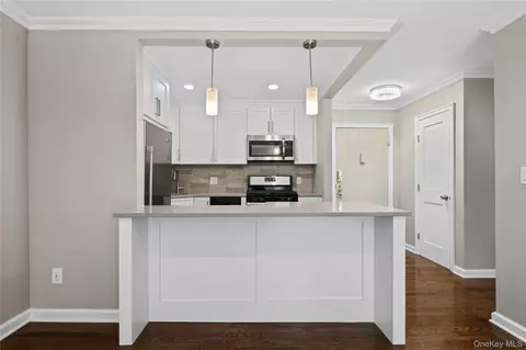 152 B N Broadway #2E, White Plains, NY 10603
