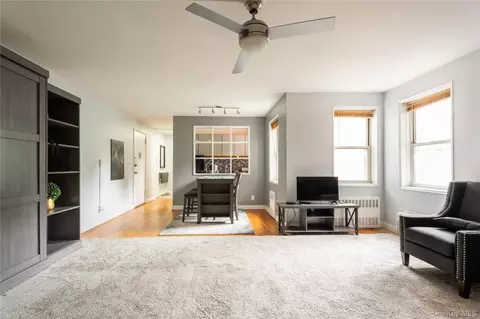 611 Palmer Rd #5T, Yonkers, NY 10701