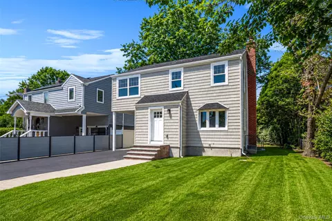 52 Norfeld Blvd, Elmont, NY 11003