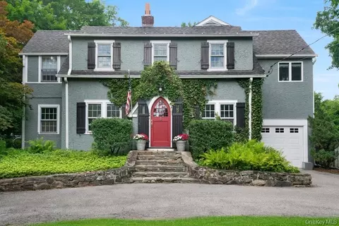 312 Quaker Rd, New Castle, NY 10514