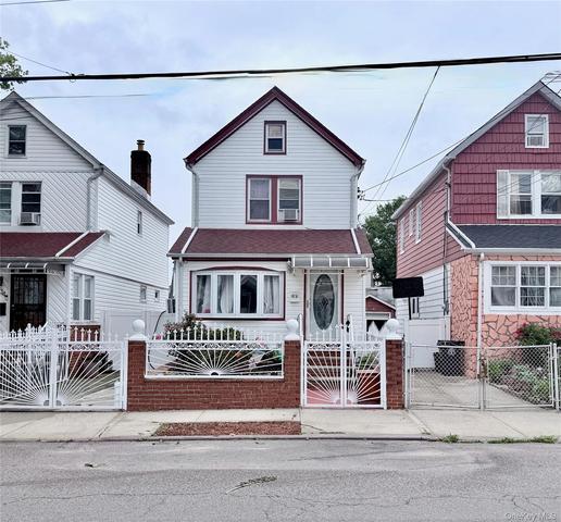 9230 212th Pl, New York, NY 11428