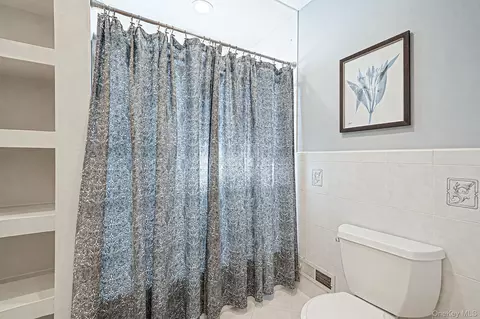 Bath - 59 Northridge St, Patchogue, NY 11772 photo 1 of 2