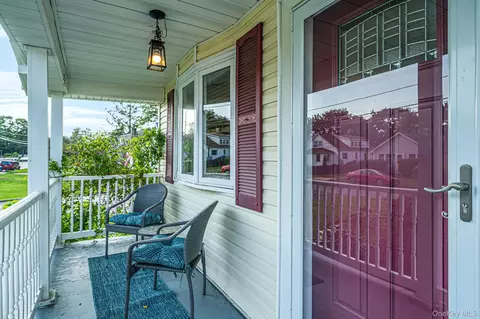 Exterior - 59 Northridge St, Patchogue, NY 11772 photo 2 of 9