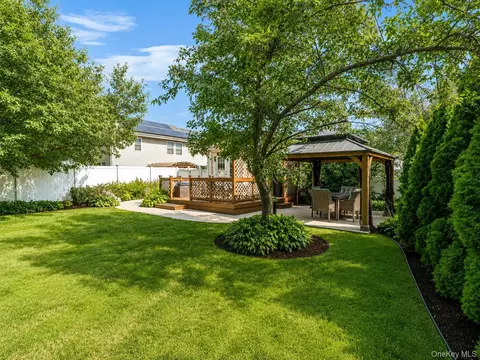 Exterior - 59 Northridge St, Patchogue, NY 11772 photo 7 of 9