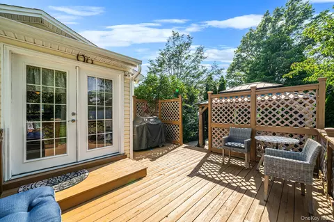 Exterior - 59 Northridge St, Patchogue, NY 11772 photo 5 of 9
