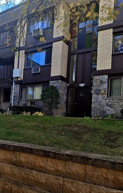 250 N Main St #F20, Ramapo, NY 10977