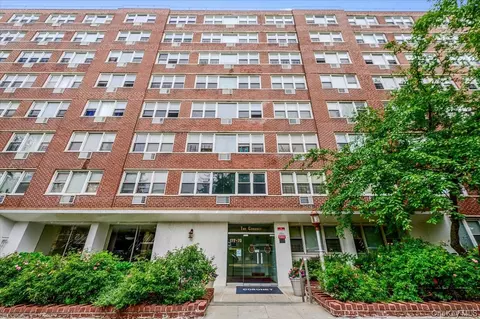 172-70 Highland Ave #9-L, New York, NY 11432