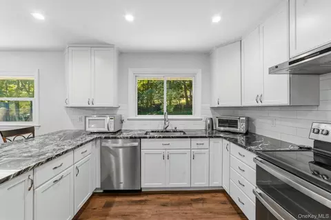 124 Cedar Ln, Ossining, NY 10562 photo 7