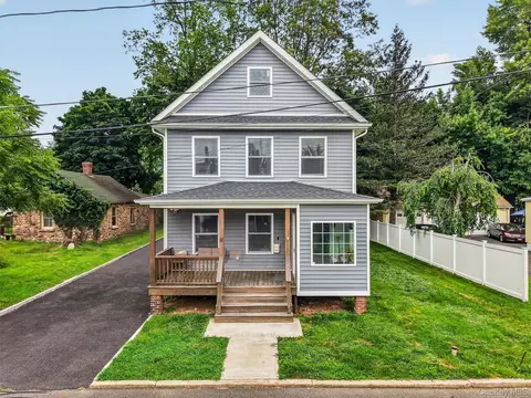 11 Harrison St, Garnerville, NY 10923