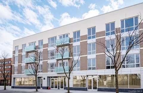 15815 Union Tpke #402N, Fresh Meadows, NY 11366