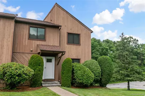 95 Wild Birch Farms, Cortlandt, NY 10567