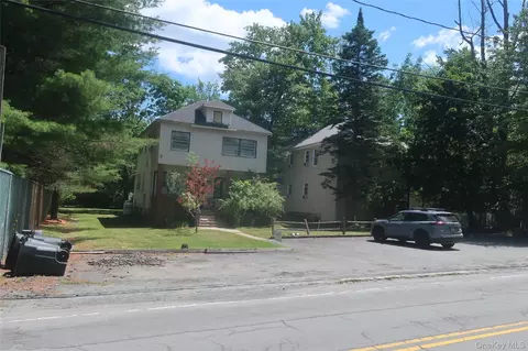 25 Lew St #25, Woodridge, NY 12789