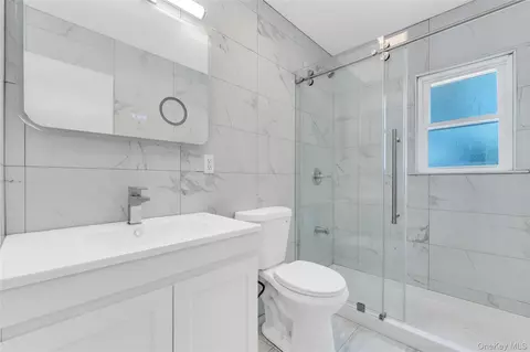 61 Herbert Cir, Patchogue, NY 11772 photo 12