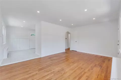 61 Herbert Cir, Patchogue, NY 11772 photo 8