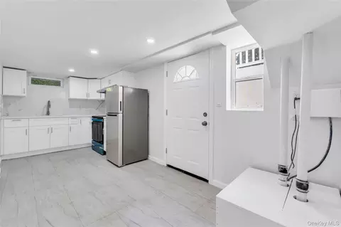 61 Herbert Cir, Patchogue, NY 11772 photo 20