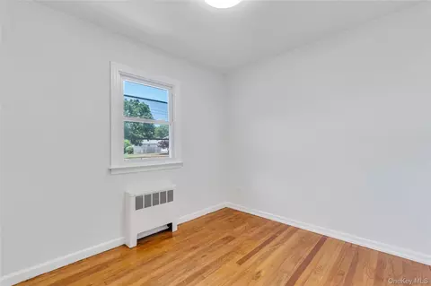 61 Herbert Cir, Patchogue, NY 11772 photo 15