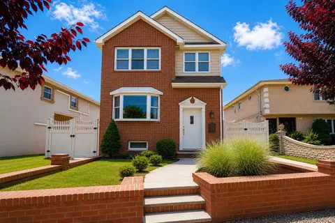 124 Reid Ave, Staten Island, NY 10305