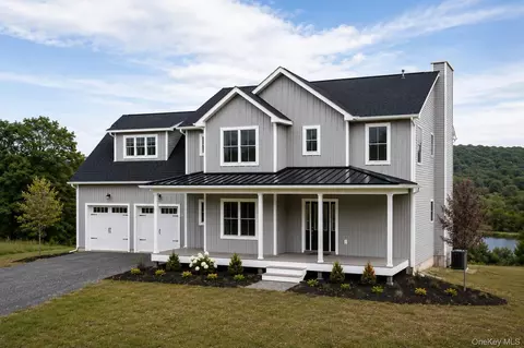 750 Ridgebury Rd, Wawayanda, NY 10973