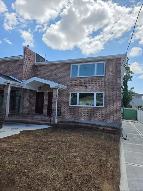 14617 229th St, New York, NY 11413