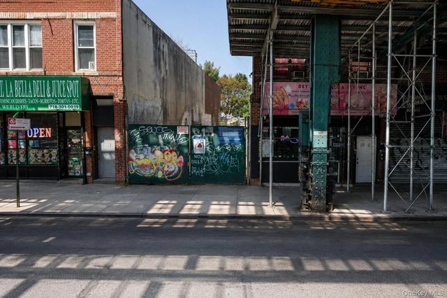 12513 Jamaica Ave, New York, NY 11418