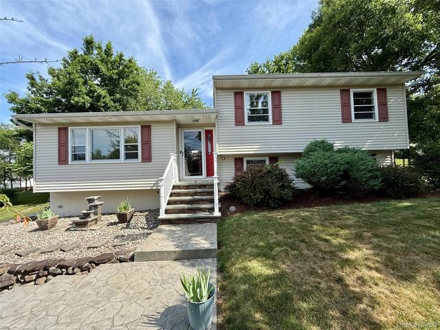 58 Decker Dr, Washingtonville, NY 10992