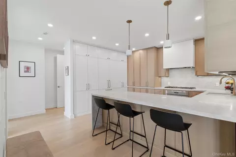 350 Albany St #10BC, New York, NY 10280