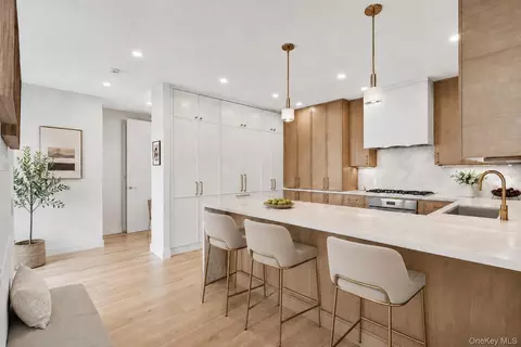350 Albany St #10BC, New York, NY 10280