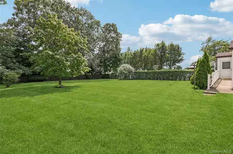 Exterior - 62 Sharp St, Patchogue, NY 11772 photo 3 of 3