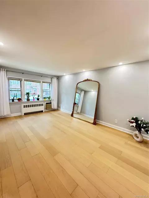 138-46 68th Dr #A, Flushing, NY 11367 photo 3