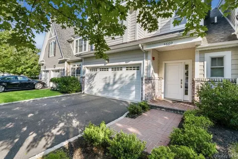 Exterior - 46102 Silver Birch Ln, Plainview, NY 11803 photo 3 of 7