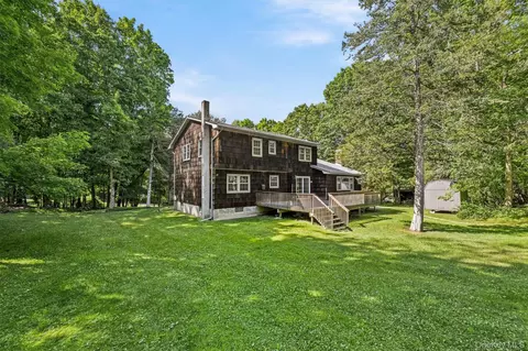 Exterior - 16 Panel Ln, Florida, NY 10921 photo 2 of 5