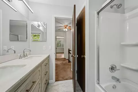 Bath - 16 Panel Ln, Florida, NY 10921 photo 6 of 6