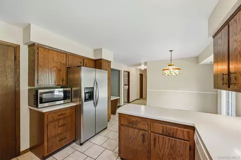 Kitchen - 16 Panel Ln, Florida, NY 10921 photo 4 of 5