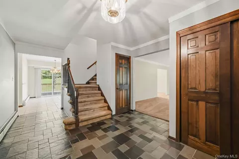 Entry Way - 16 Panel Ln, Florida, NY 10921 photo 2 of 2