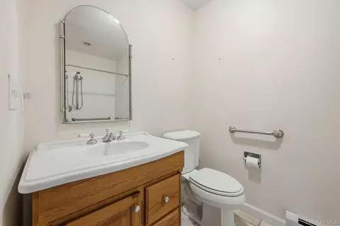 Bath - 16 Panel Ln, Florida, NY 10921 photo 1 of 6