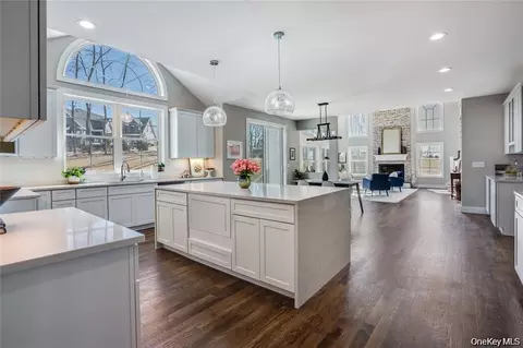 Entry Way - 26 Gentry Bnd, Poughkeepsie, NY 12603 photo 1 of 1
