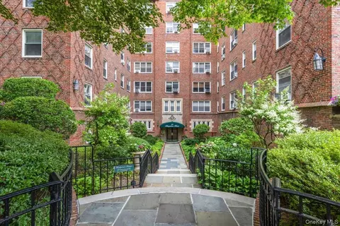 250 Bronxville Rd #5H, Yonkers, NY 10708